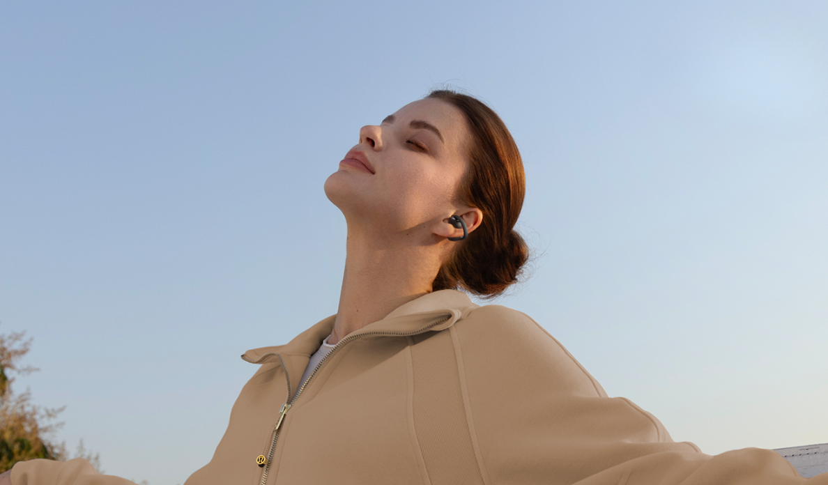 OWS Earbuds vs Traditional TWS Earbuds: What Changes in Comfort, Sound, and Awareness?