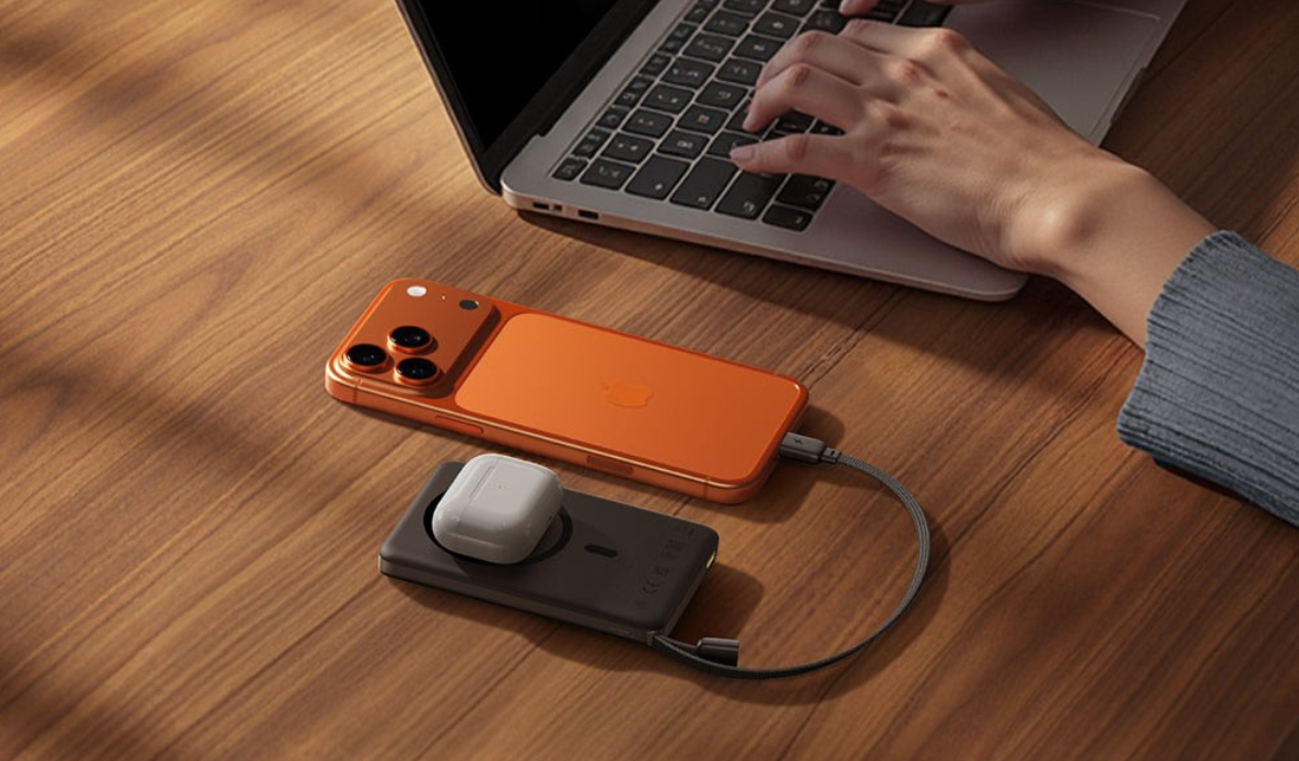 Best Magnetic Power Bank with Built in Cable: Why Wireless and Wired Charging Work Better Together