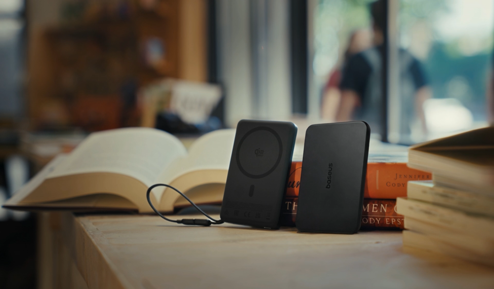 Can I Leave Magnetic Power Bank Attached to My Phone All Day?