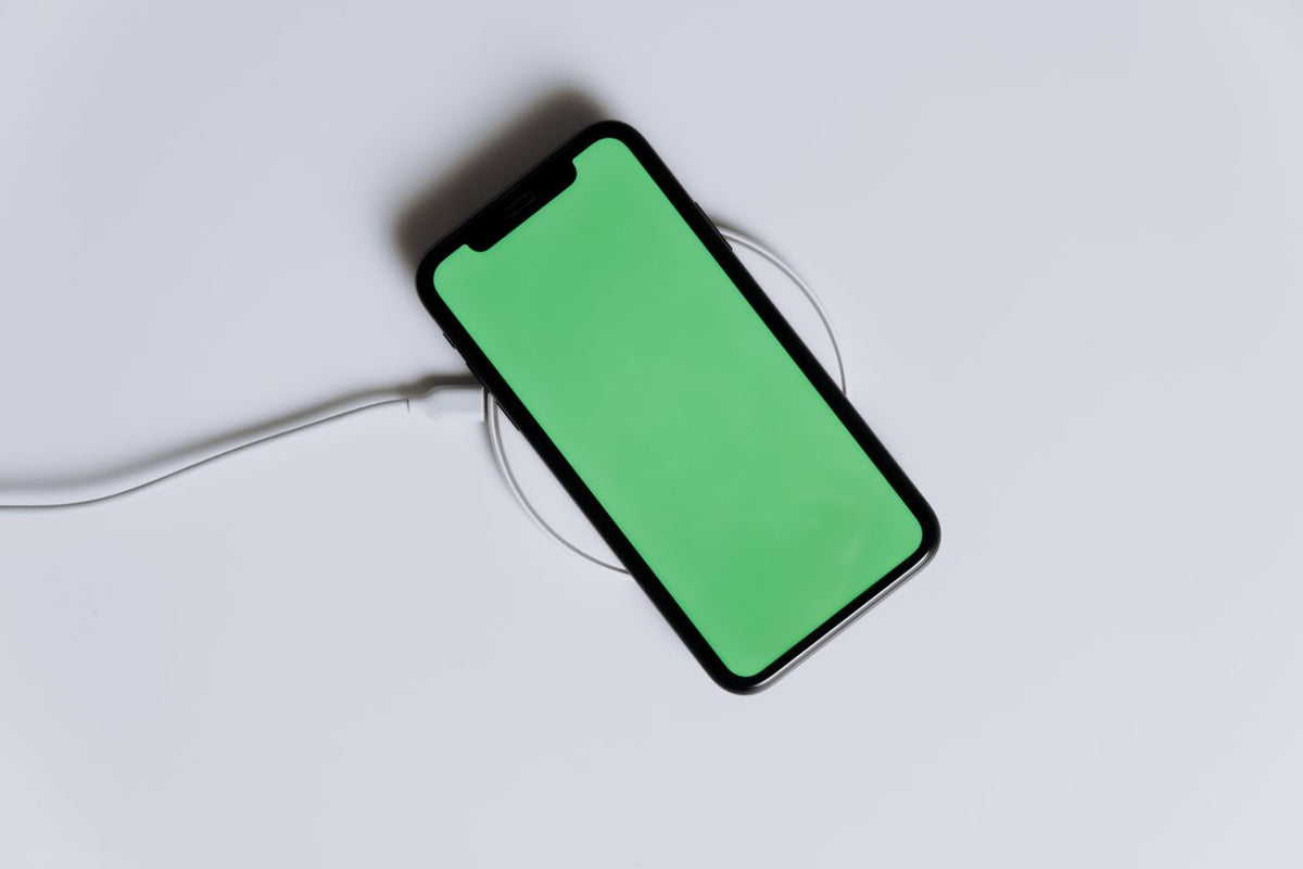 Preventing Your Phone from Overheating While Using Magnetic Chargers