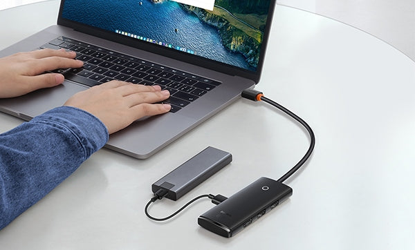 USB Hub vs Docking Station